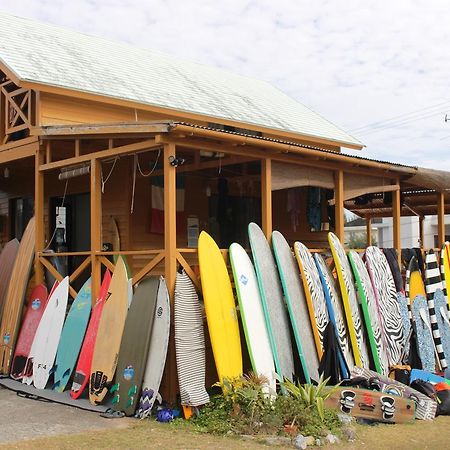 Отель Tropical Surf House Okinawa Онна Экстерьер фото