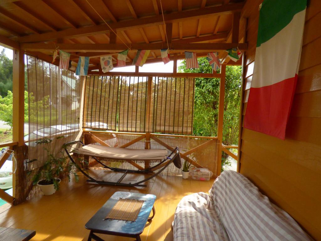 Отель Tropical Surf House Okinawa Онна Экстерьер фото