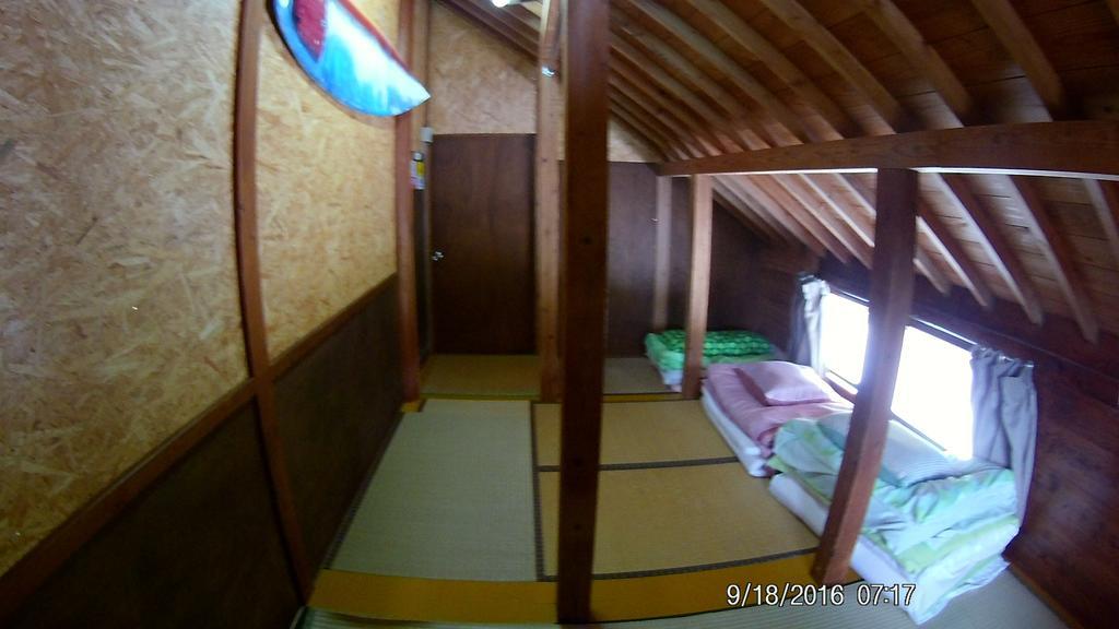 Отель Tropical Surf House Okinawa Онна Экстерьер фото