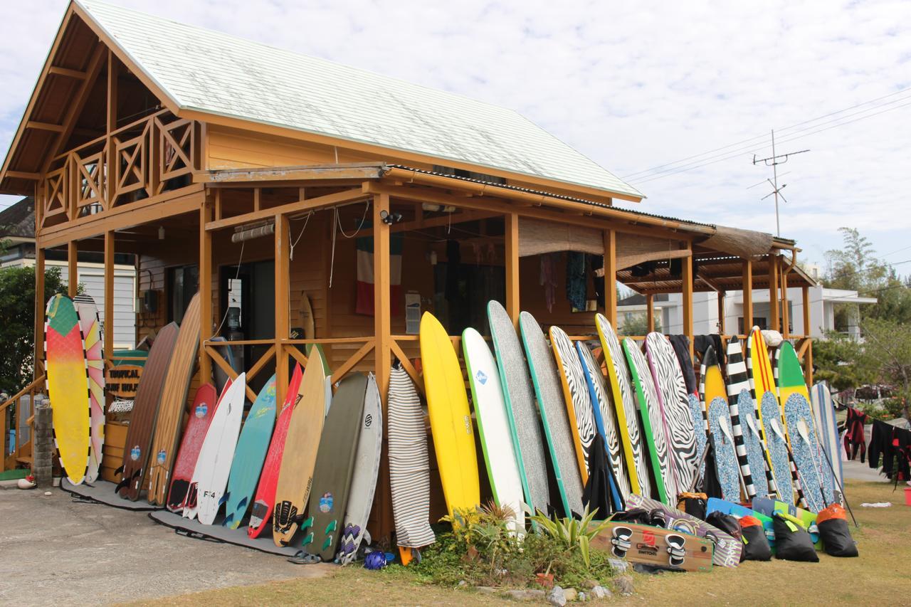 Отель Tropical Surf House Okinawa Онна Экстерьер фото