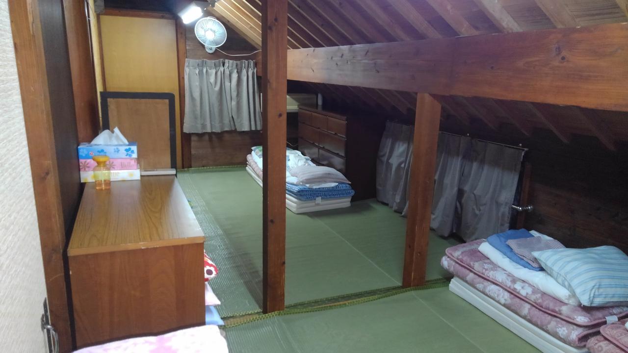 Отель Tropical Surf House Okinawa Онна Экстерьер фото