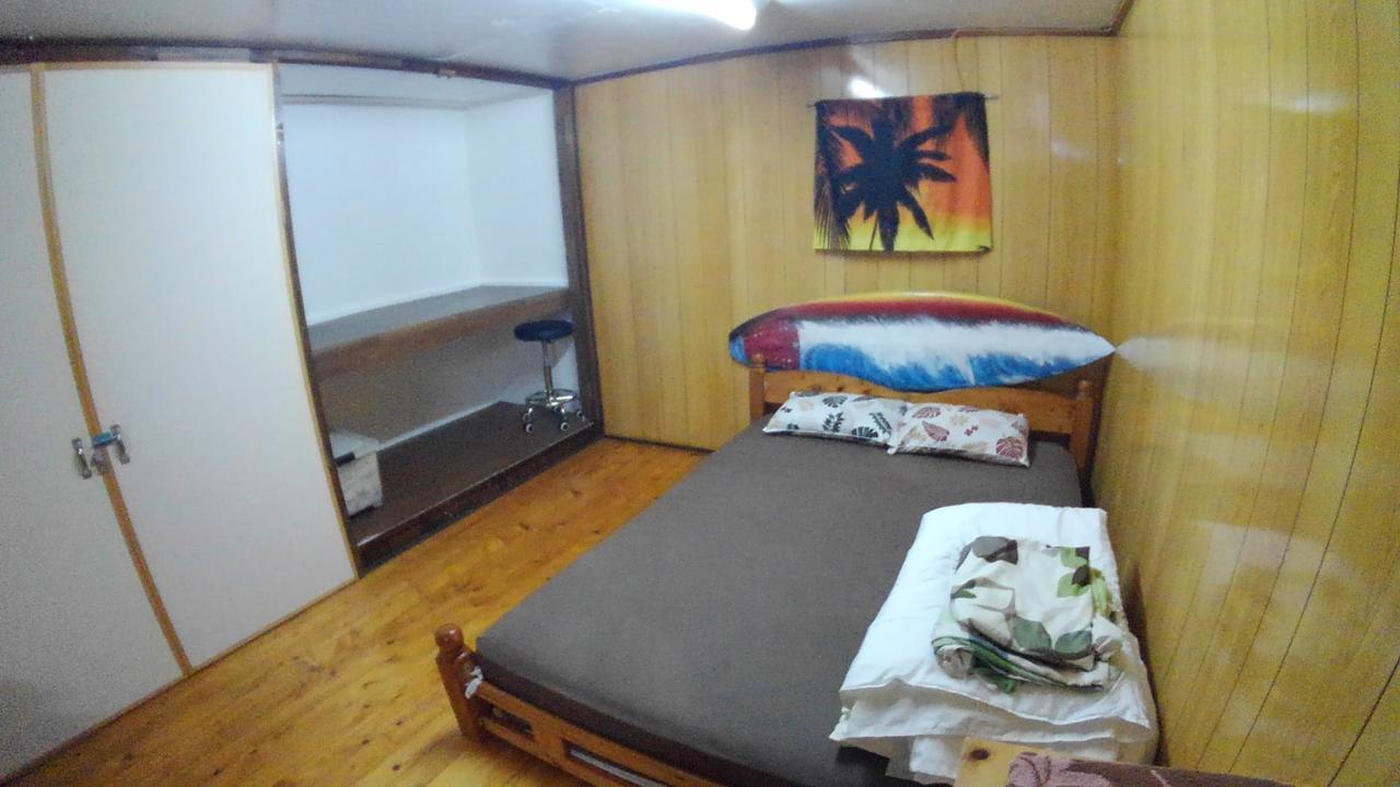Отель Tropical Surf House Okinawa Онна Экстерьер фото