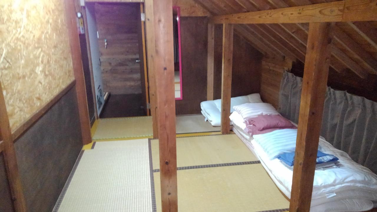Отель Tropical Surf House Okinawa Онна Экстерьер фото